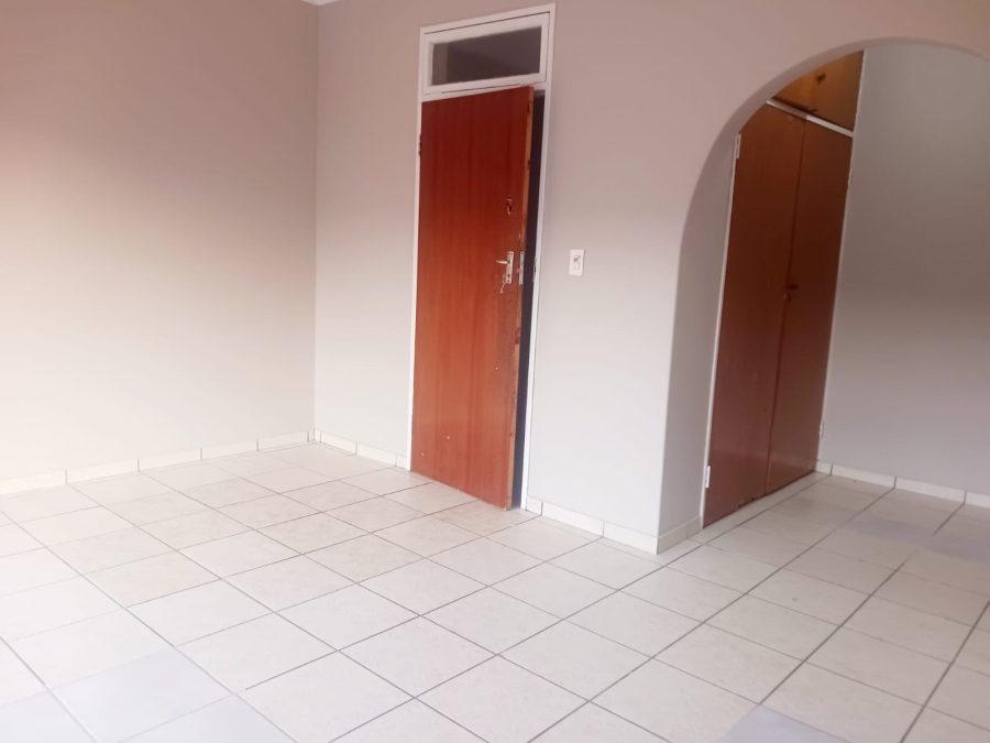 2 Bedroom Property for Sale in Windsor West Gauteng