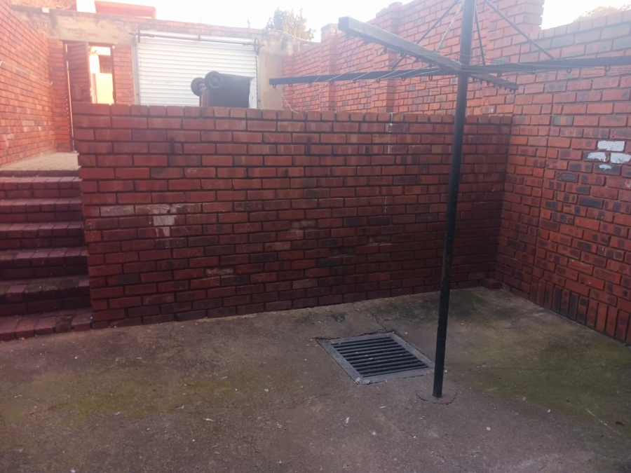 2 Bedroom Property for Sale in Windsor West Gauteng