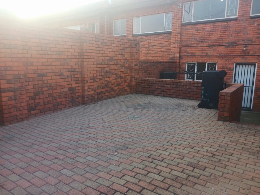 2 Bedroom Property for Sale in Windsor West Gauteng