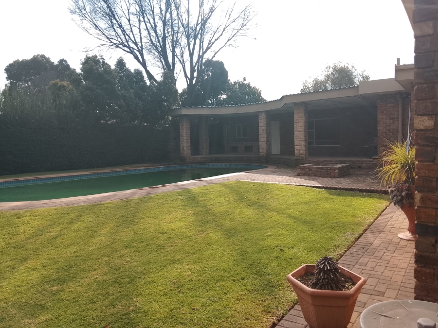4 Bedroom Property for Sale in Vanderbijlpark SE 2 Gauteng