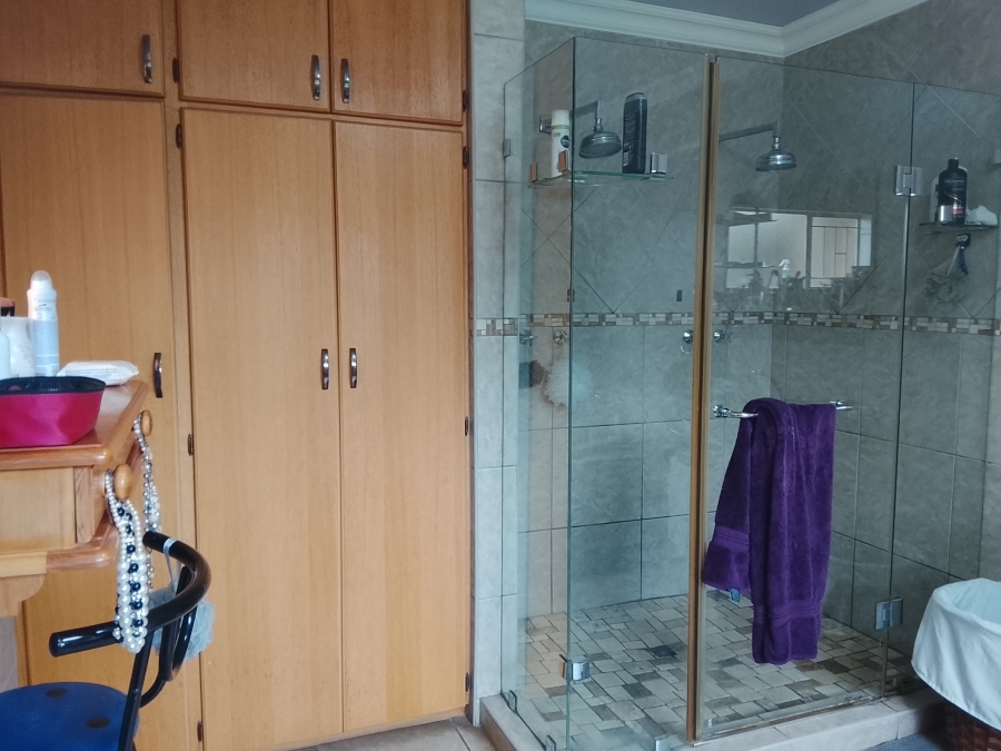 4 Bedroom Property for Sale in Vanderbijlpark SE 2 Gauteng