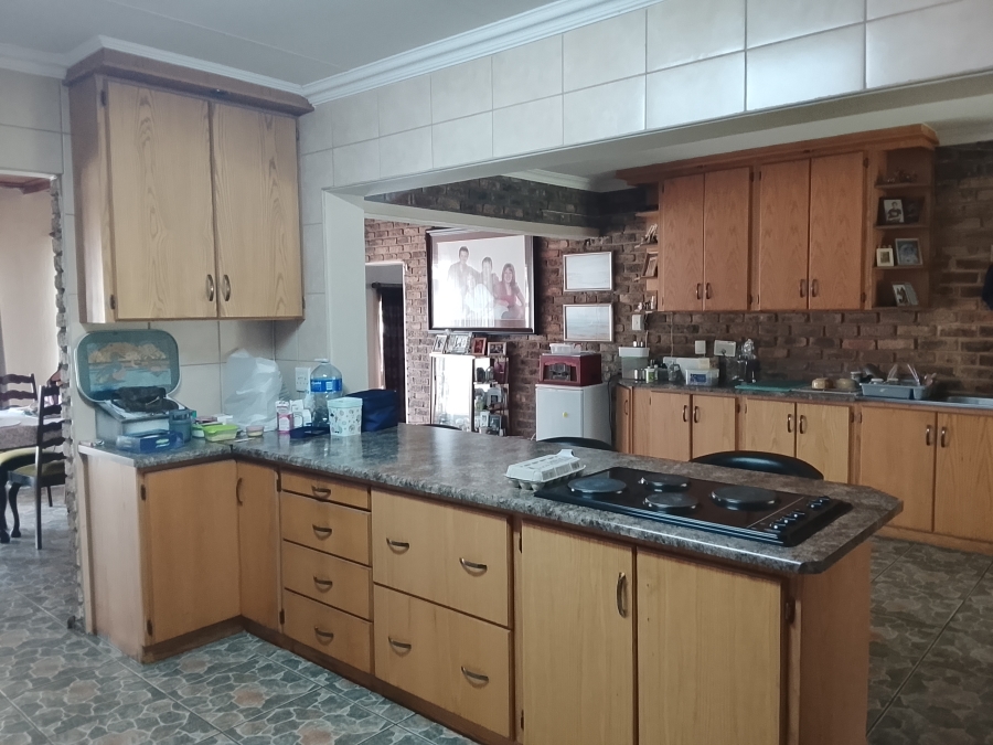 4 Bedroom Property for Sale in Vanderbijlpark SE 2 Gauteng
