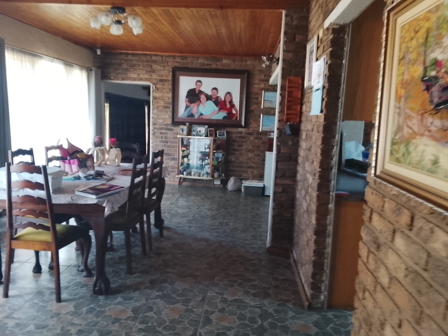 4 Bedroom Property for Sale in Vanderbijlpark SE 2 Gauteng