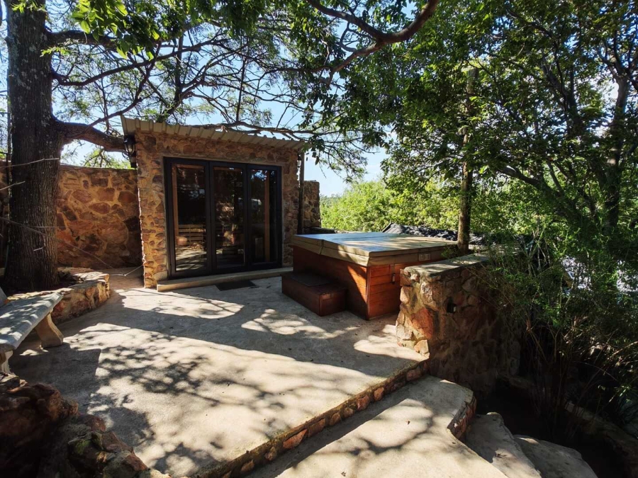 4 Bedroom Property for Sale in Vaaloewer Gauteng