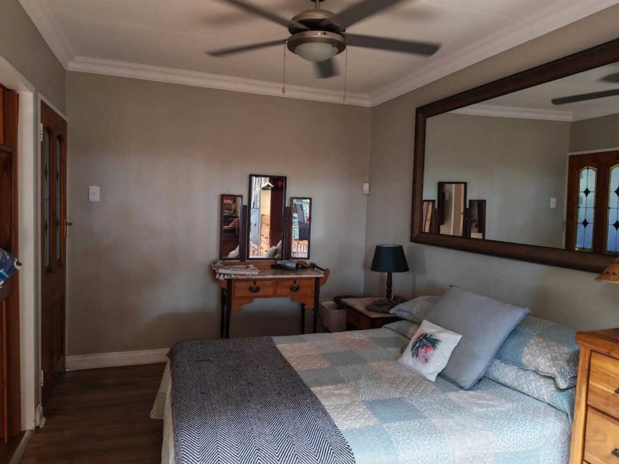 4 Bedroom Property for Sale in Vaaloewer Gauteng