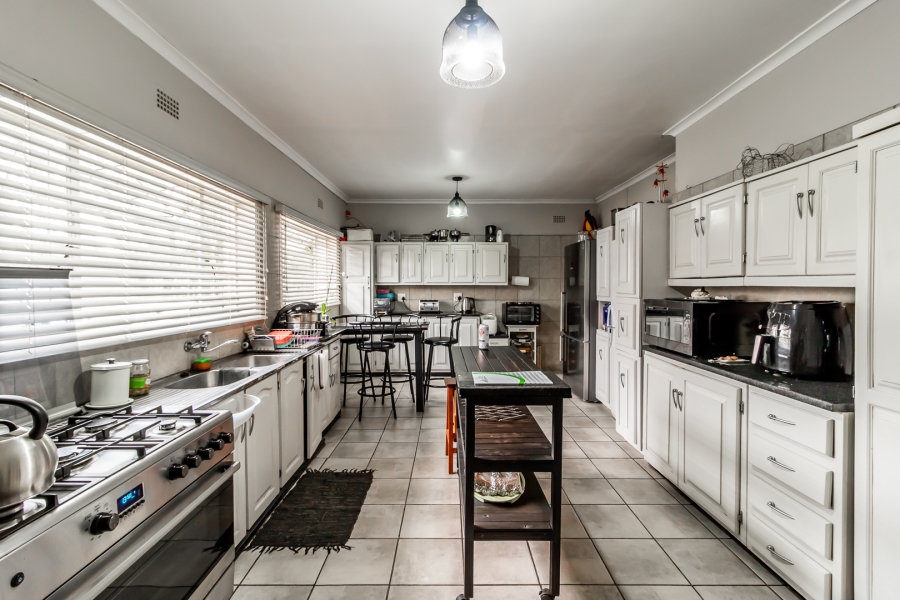 3 Bedroom Property for Sale in East Lynne Gauteng