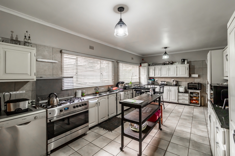 3 Bedroom Property for Sale in East Lynne Gauteng
