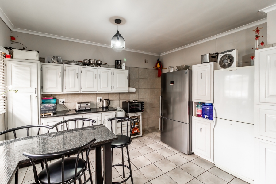 3 Bedroom Property for Sale in East Lynne Gauteng