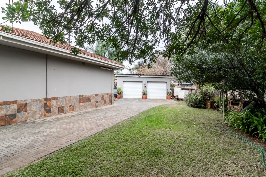 3 Bedroom Property for Sale in East Lynne Gauteng