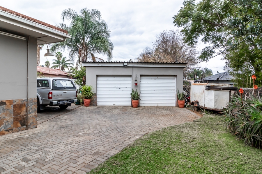 3 Bedroom Property for Sale in East Lynne Gauteng