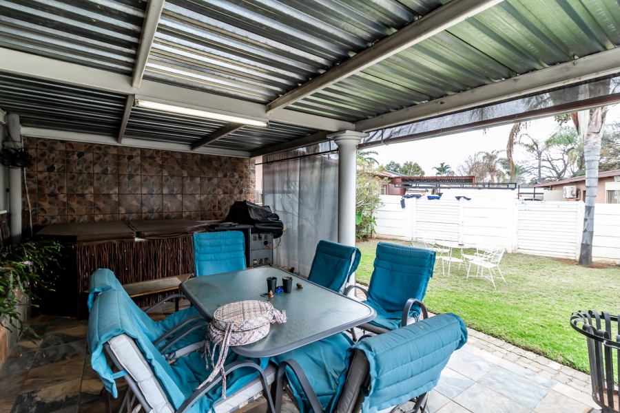 3 Bedroom Property for Sale in East Lynne Gauteng