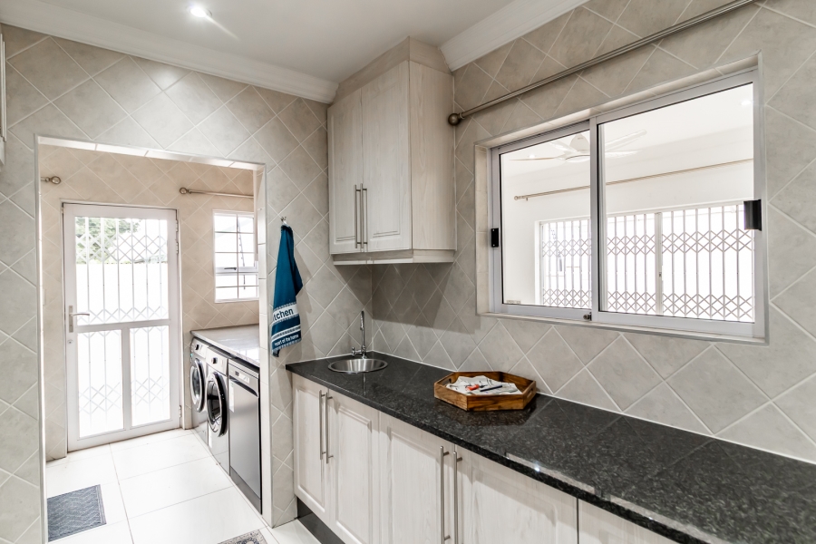 2 Bedroom Property for Sale in Waverley Gauteng