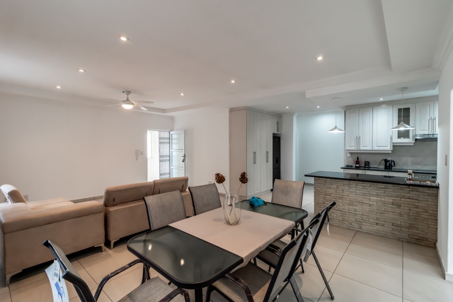2 Bedroom Property for Sale in Waverley Gauteng