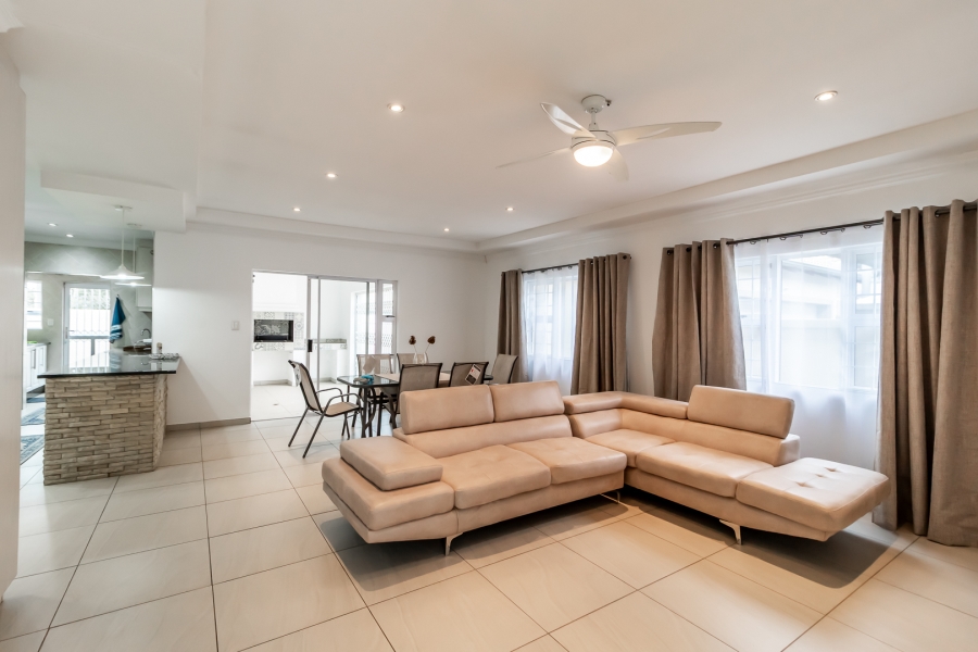 2 Bedroom Property for Sale in Waverley Gauteng