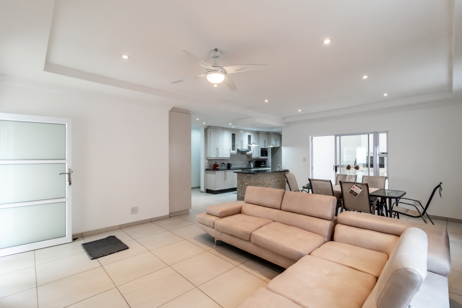 2 Bedroom Property for Sale in Waverley Gauteng