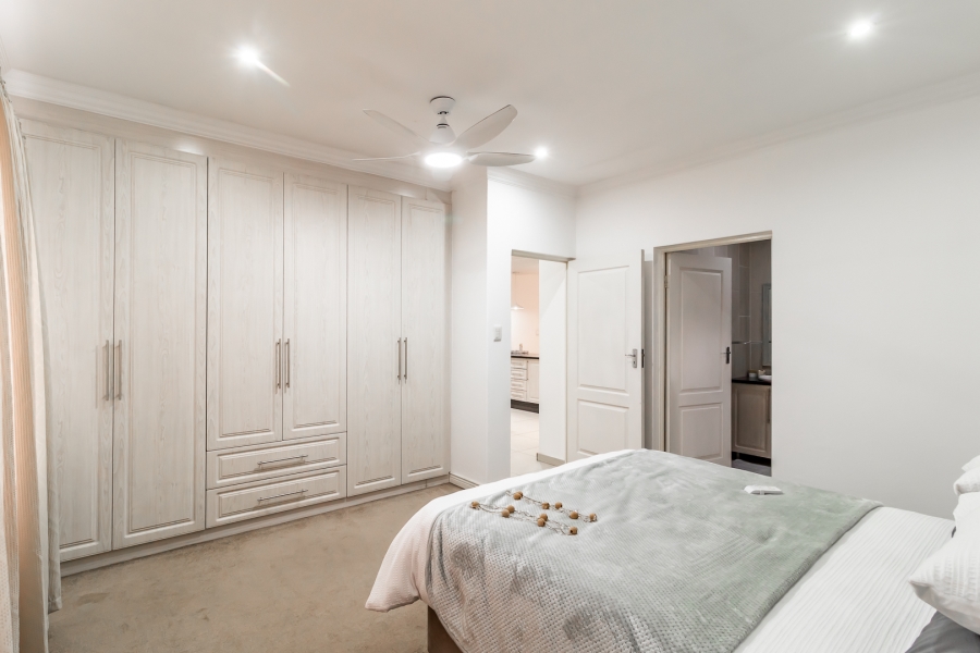 2 Bedroom Property for Sale in Waverley Gauteng