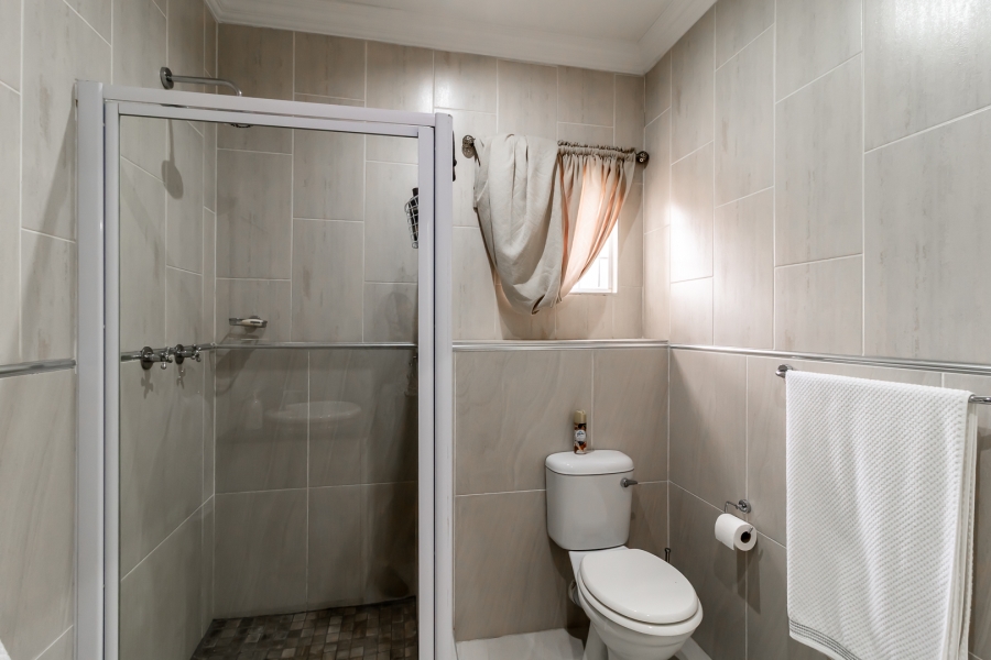 2 Bedroom Property for Sale in Waverley Gauteng
