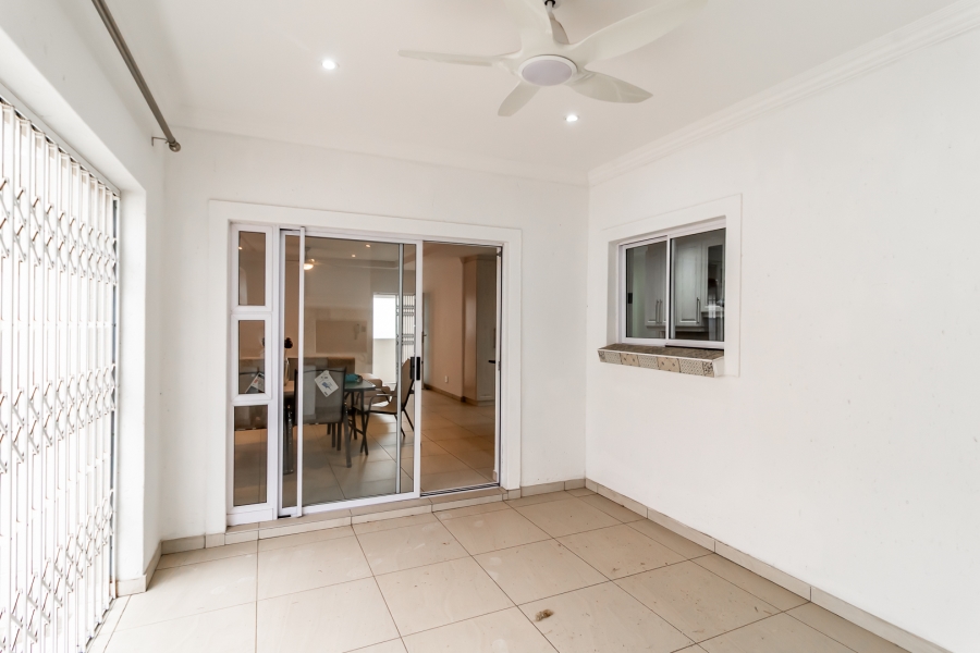 2 Bedroom Property for Sale in Waverley Gauteng
