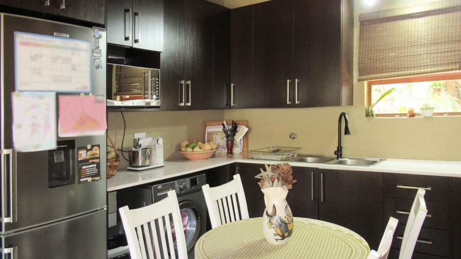 2 Bedroom Property for Sale in Sharonlea Gauteng