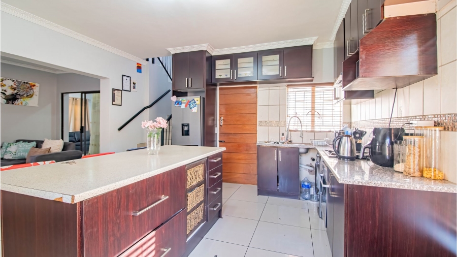 3 Bedroom Property for Sale in Birch Acres Gauteng