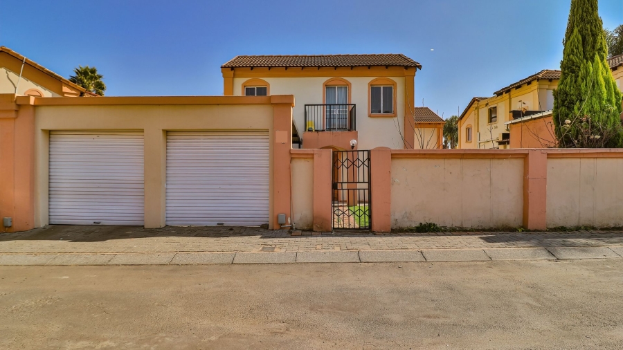 3 Bedroom Property for Sale in Birch Acres Gauteng