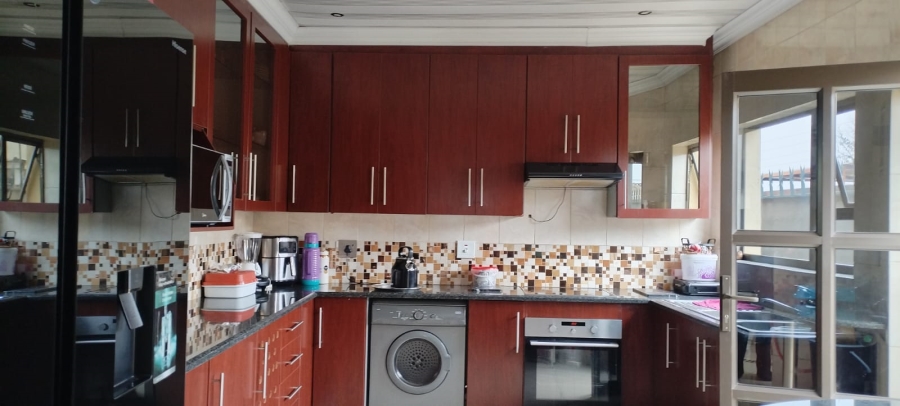 3 Bedroom Property for Sale in Roodekop Gauteng