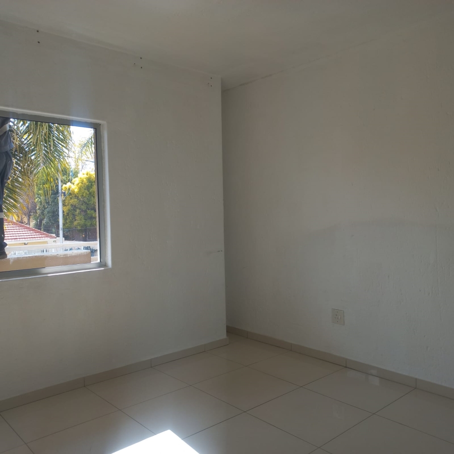 3 Bedroom Property for Sale in Highlands North Gauteng