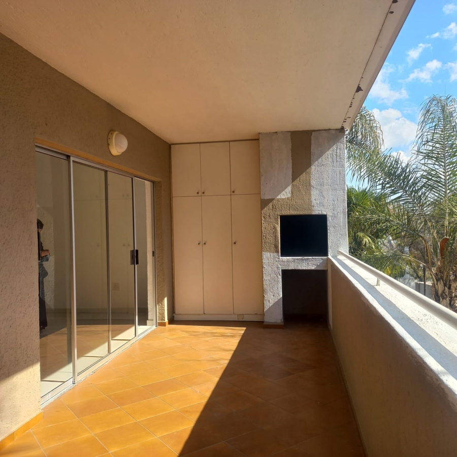3 Bedroom Property for Sale in Highlands North Gauteng
