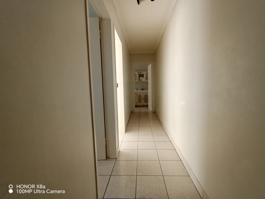 To Let 2 Bedroom Property for Rent in Orange Grove Gauteng