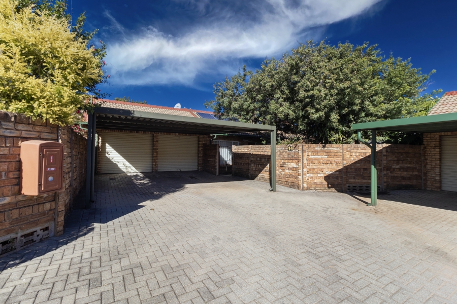 3 Bedroom Property for Sale in Pierre Van Ryneveld Gauteng