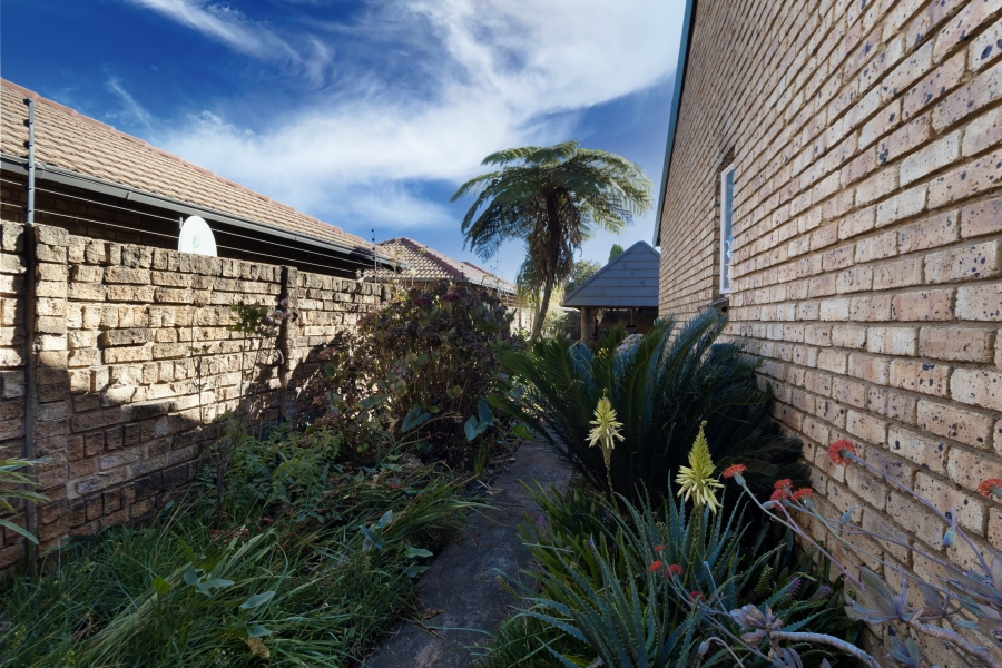 3 Bedroom Property for Sale in Pierre Van Ryneveld Gauteng