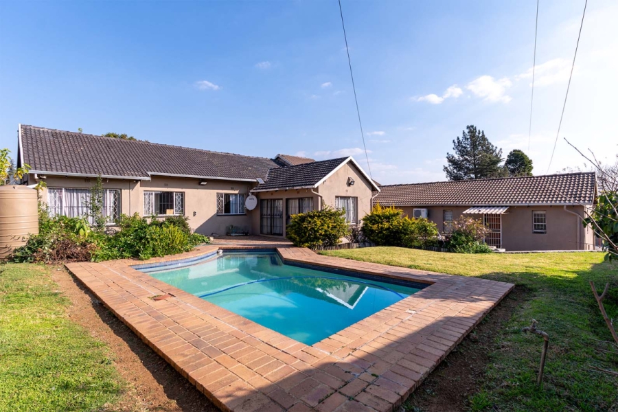 6 Bedroom Property for Sale in Esther Park Gauteng