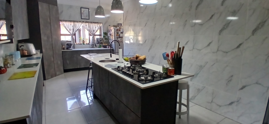 3 Bedroom Property for Sale in New Redruth Gauteng