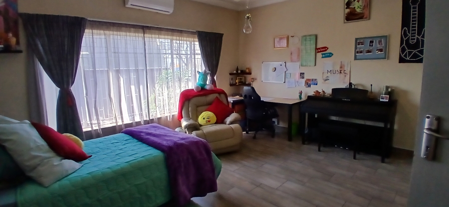 3 Bedroom Property for Sale in New Redruth Gauteng