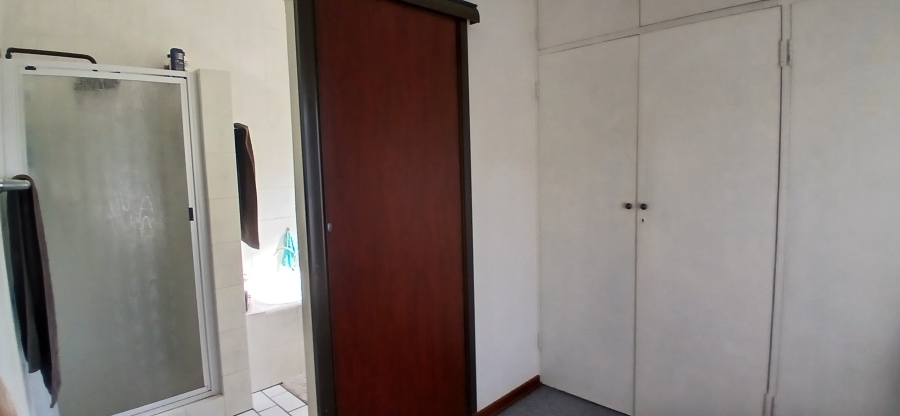3 Bedroom Property for Sale in New Redruth Gauteng