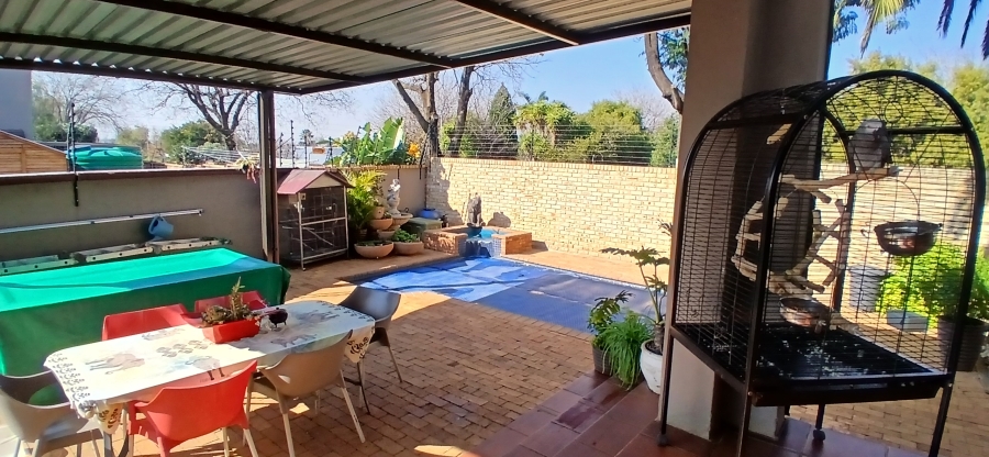 3 Bedroom Property for Sale in New Redruth Gauteng