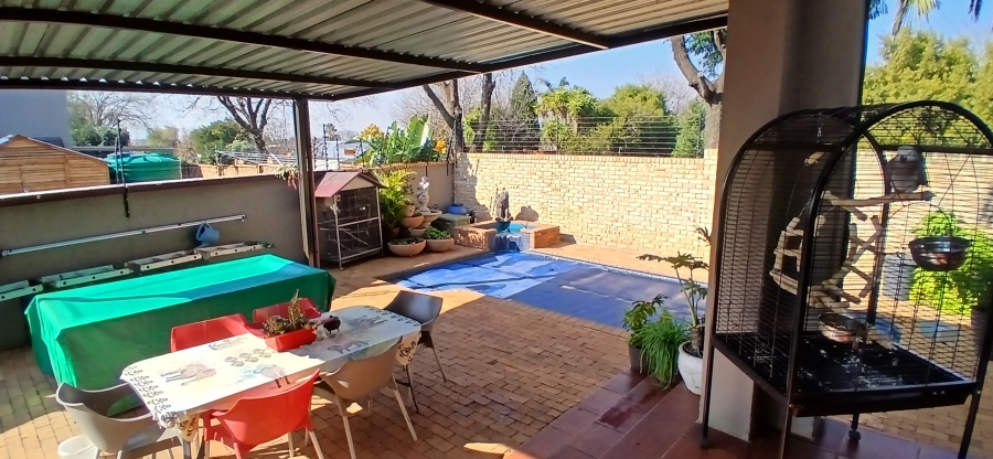 3 Bedroom Property for Sale in New Redruth Gauteng