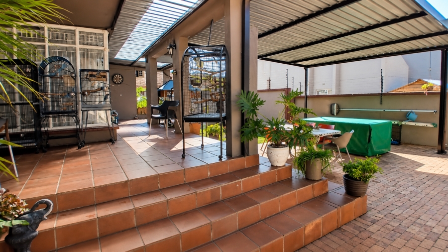 3 Bedroom Property for Sale in New Redruth Gauteng