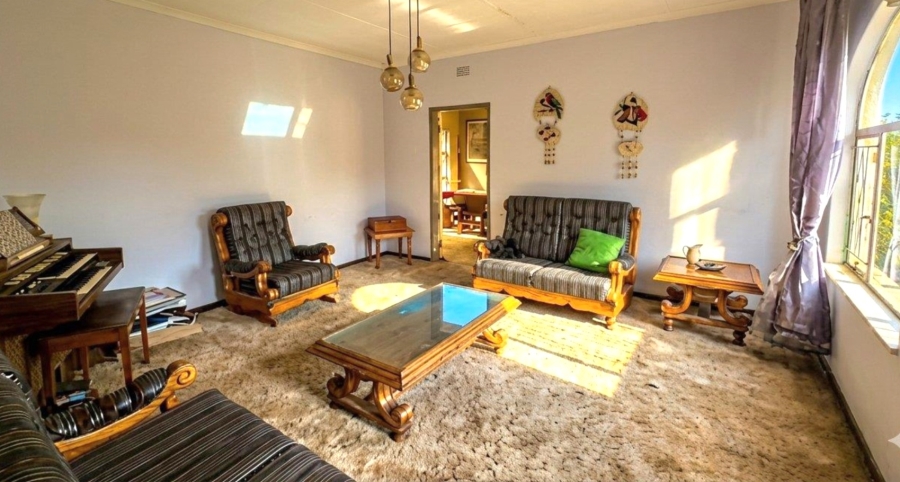 5 Bedroom Property for Sale in Albemarle Ext 2 Gauteng