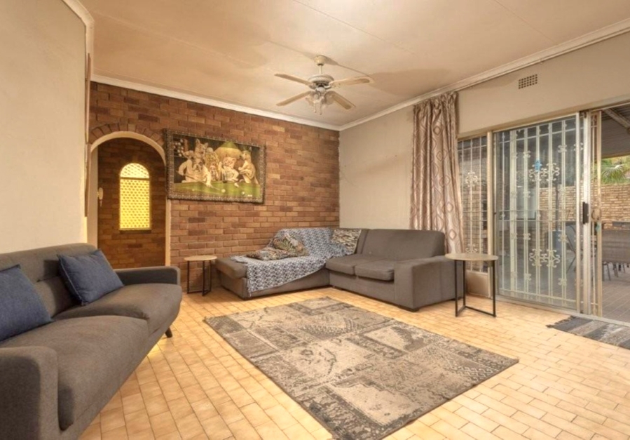 5 Bedroom Property for Sale in Albemarle Ext 2 Gauteng