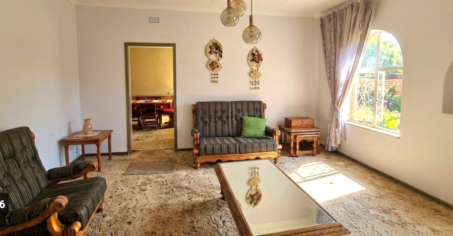 5 Bedroom Property for Sale in Albemarle Ext 2 Gauteng