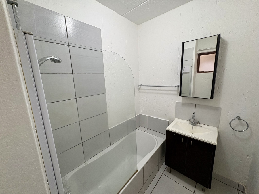 2 Bedroom Property for Sale in Paulshof Gauteng