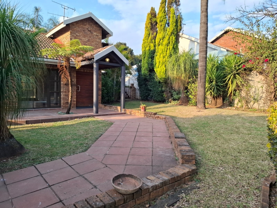 To Let 3 Bedroom Property for Rent in Garsfontein Gauteng
