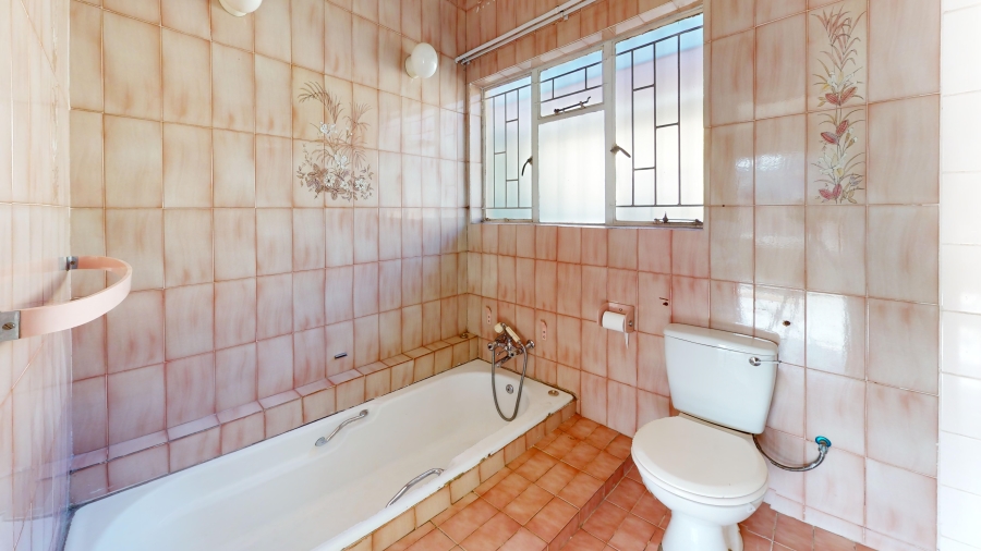 6 Bedroom Property for Sale in Freeway Park Gauteng