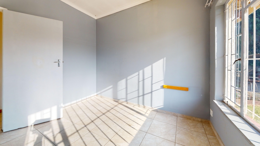 6 Bedroom Property for Sale in Freeway Park Gauteng