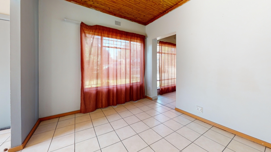 6 Bedroom Property for Sale in Freeway Park Gauteng