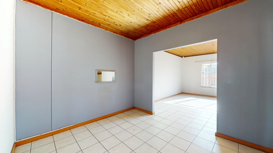 6 Bedroom Property for Sale in Freeway Park Gauteng