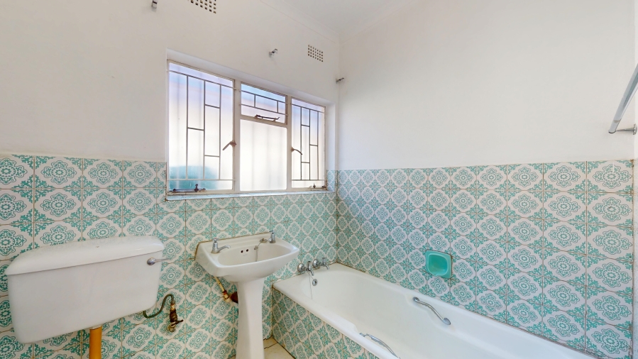 6 Bedroom Property for Sale in Freeway Park Gauteng