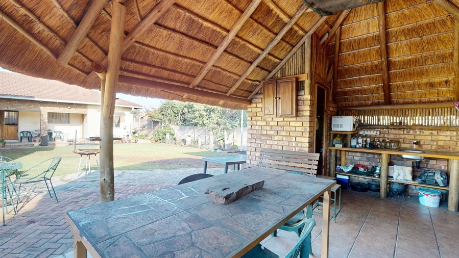 6 Bedroom Property for Sale in Freeway Park Gauteng