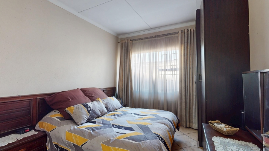 6 Bedroom Property for Sale in Freeway Park Gauteng